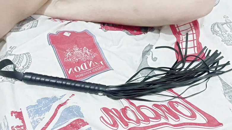 Natasxha: 我的继妹很无聊,我们玩硬操