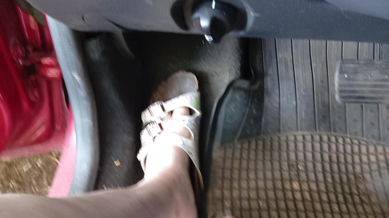 tammara big: Mengayuh dengan sepatu Birkenstock