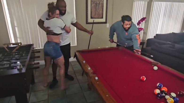 Simone Steele: Bank Shot Creampie