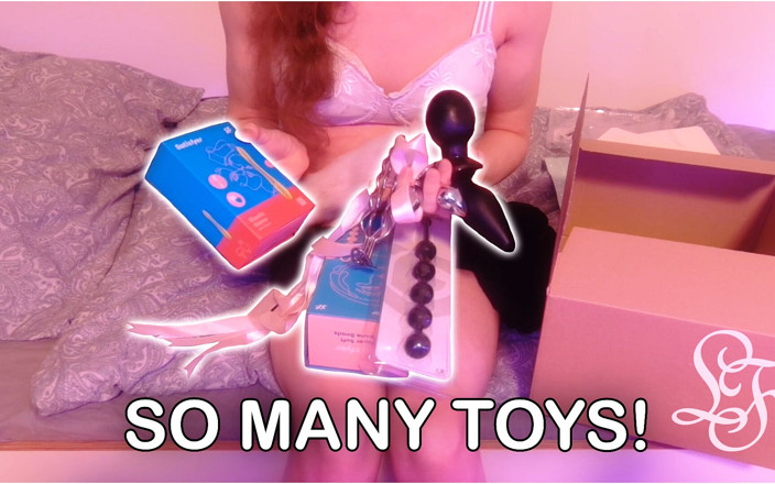 Lina Free: Yuk, unbox mainan seks pertamaku!