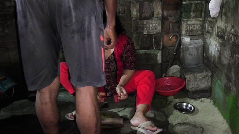 SAFI TV: Teyzemi çok ateşli bir pozisyonda otururken görüyorum ona sarıldım ve onu...