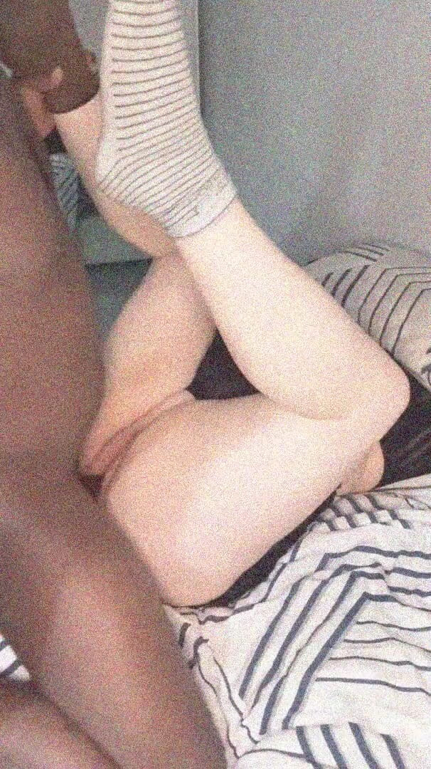 UserBitch1: Min Svarta Pojkvän Knullade Mig Kåt Och Inseminerade Min Fitta