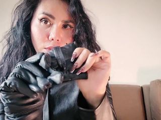 Domina Fire: Skórzane rękawiczki i sukienka Asmr