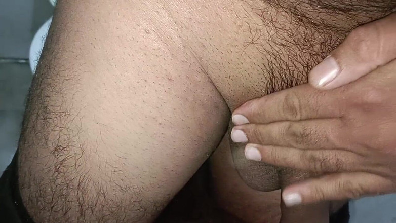 LovedSunsine1990: Хлопці, як відчувається мій пеніс, дупа і цицьки?