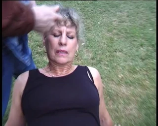 Danielle Femei mature la punct