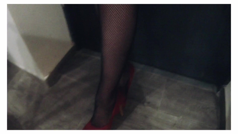 Foot Fetish Heaven: Sexy Ida caminando