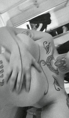 BossAssBiX: Mačkání velkých koz