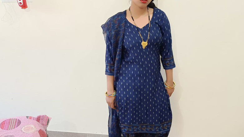 YOURAMRITA04: Quente indiana empregada do interior estava fodendo duro com dono...