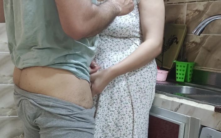 Salma Arab: Sex cu soțul vitreg arab Sharmotta Salma