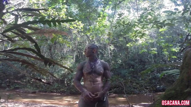 World Gay: Handjob in waterval die klaarkomt uit een zachte lul