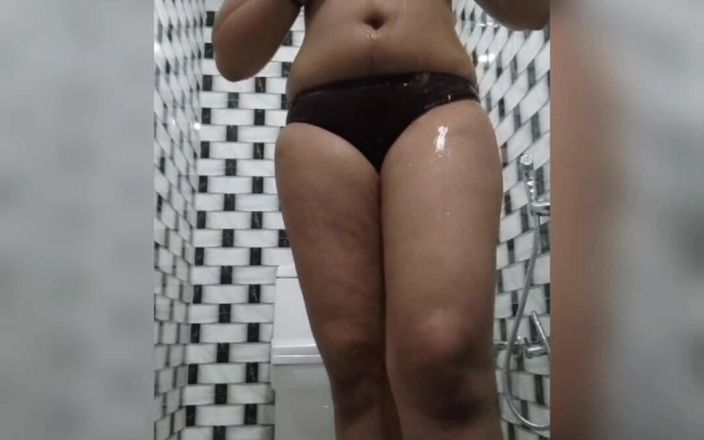 Sex bird: 18+ meisje wil hard neuken