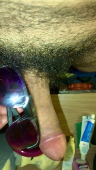 Palitos de gafas y bolas gigantes.