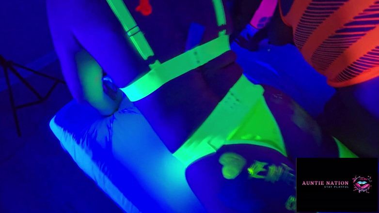 Auntie Nation: Uv Mayhem