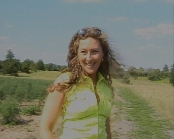 BB Video - Vintage Story: 독일 밀프 아마추어 솔로 여자 야외 거유 금발 장난감