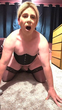 Nikki Takes a Thick Dildo