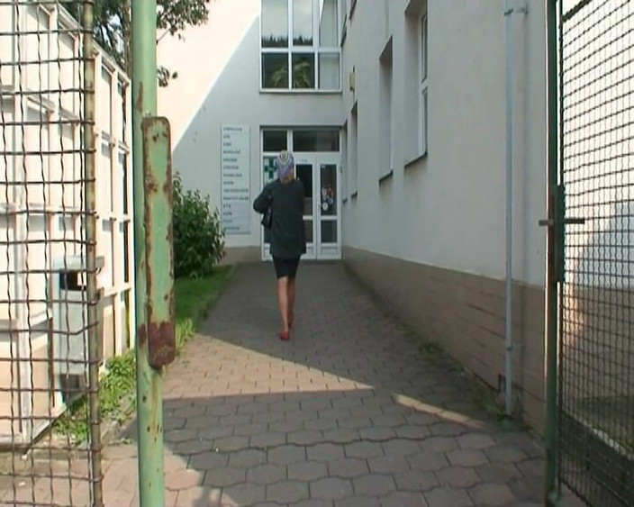 Mature Climax - 100% Mature Videos: Geile verpleegster neukt haar oude patiënt