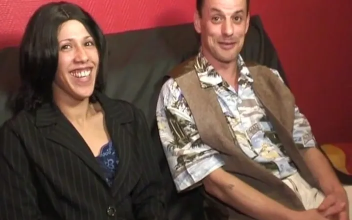 La France a Poil: Carole and Laurent are gonna fuck in a sex shop!