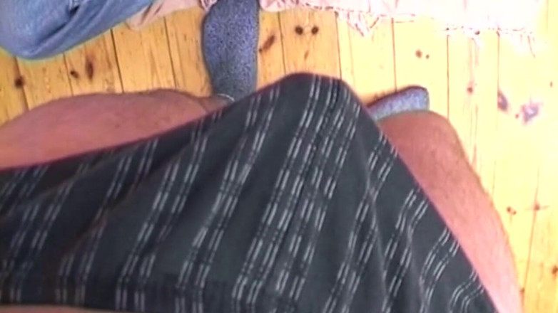 XXXEROTICONLY: La magra mora divora un grosso cazzo prima di una...