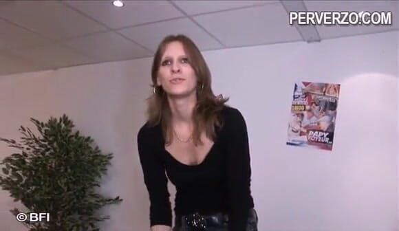 Intense Casting: Lovanne Eva geniet in een hete trio-sessie