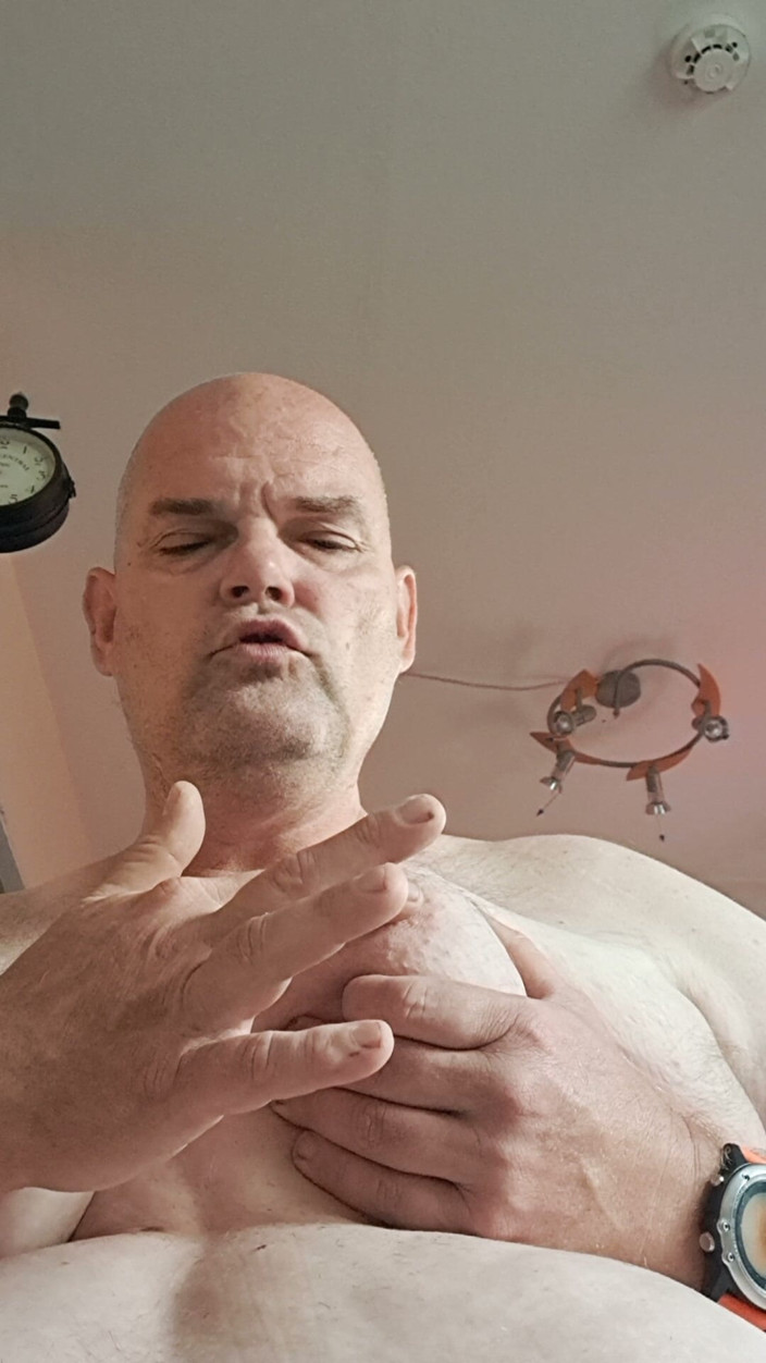 Fickspecht: The Slut and Her Tits