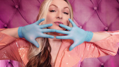 Arya Grander: ASMR: modré nitrilové rukavice fetiš - sexy znějící - MILF v růžovém...