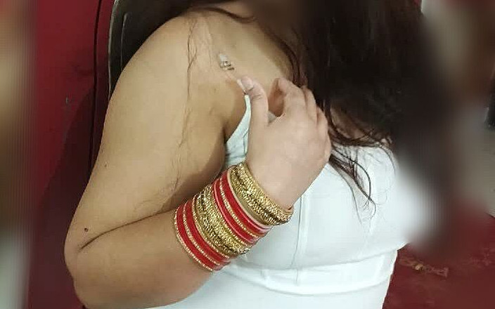 Ankita10000: Moglie sexy indiana a casa con grande cazzo nero