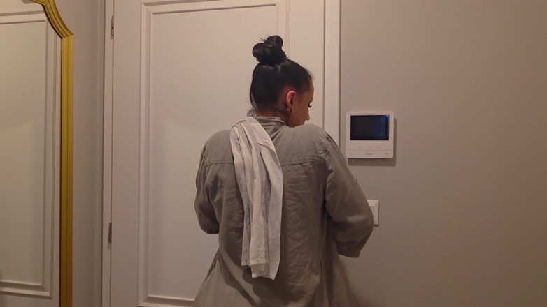 JoleeLove: Roomservice Special