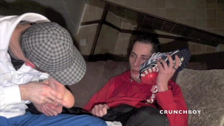 Raw French Bad boys: Pieds et domination des pieds pour 2 amis, scally lads