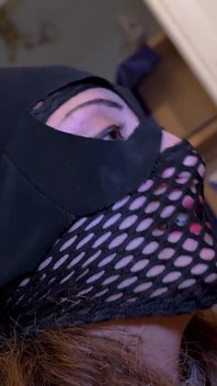 Miss betty berubah jadi The Black Suster