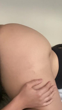 Aku nyepong kontol pantat montok pacarku