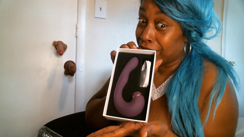 Lady Rae: Vibrator care suge clitorisul Recenzie făcută de Doamna Raex