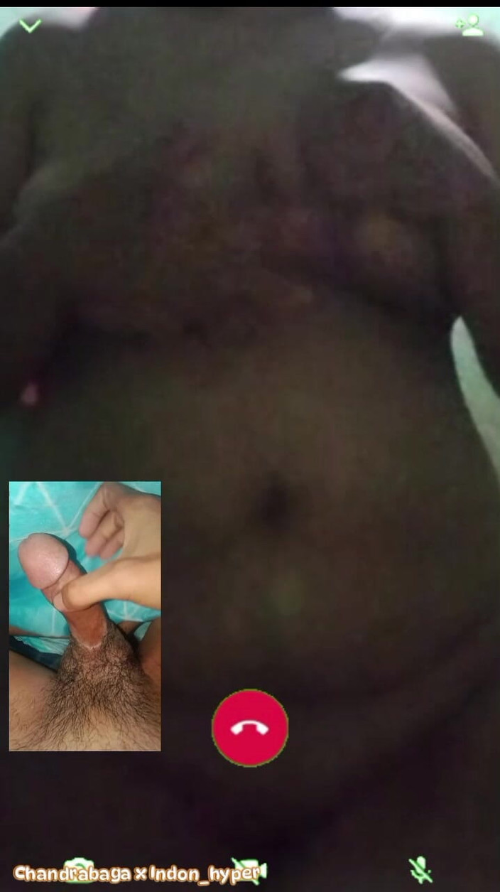 Claraidn: Rozmowa wideo Seks z moją macochą Ahhh Te duże piersi...