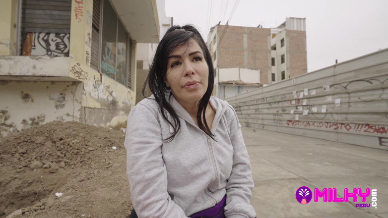 Milky Peru: Святкування дня народження гарячої мамки