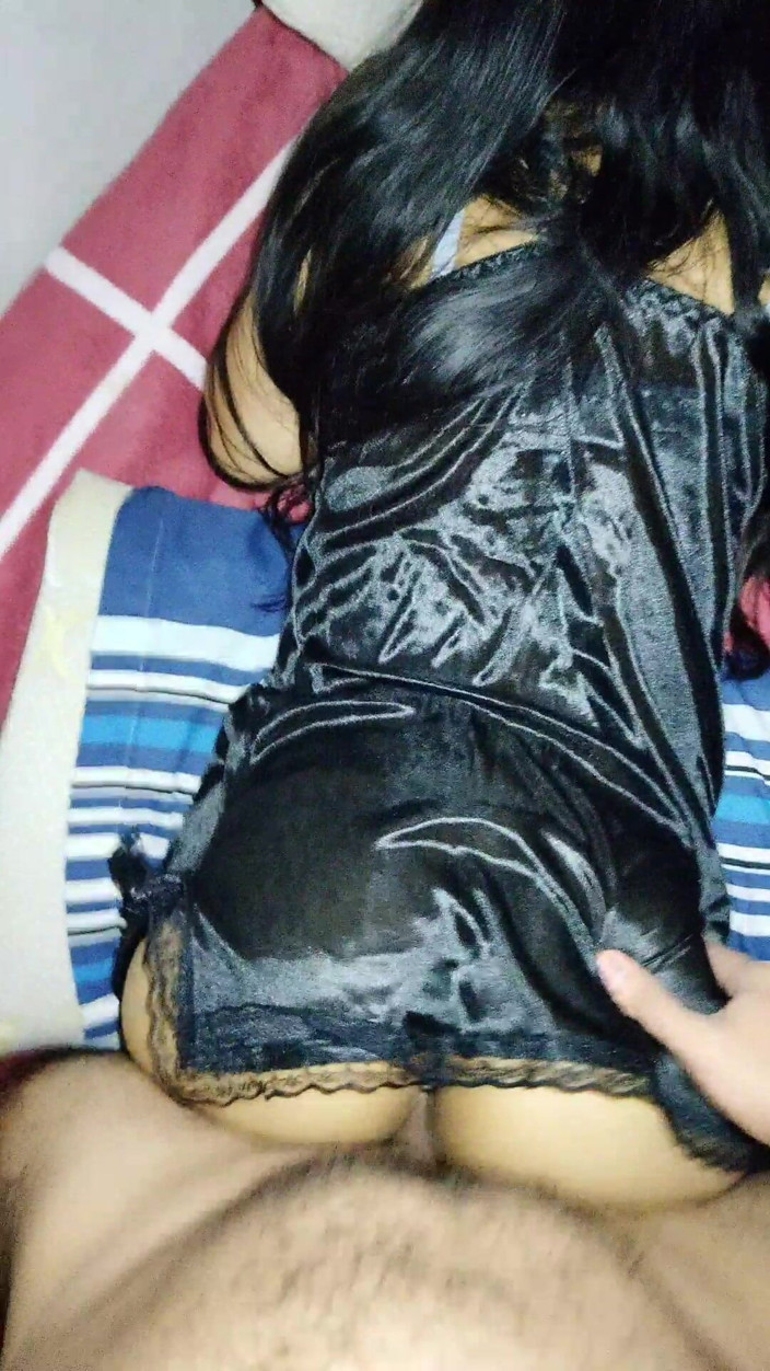 Paoloxxx93: Sexy empregada seduz chefe, pede aumento agradando chefe