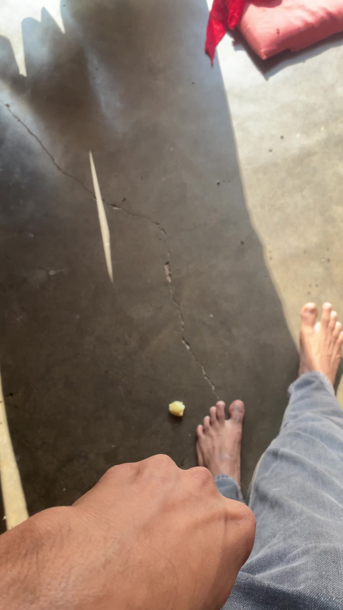 Big dream: セクシーな足でボディプレイ