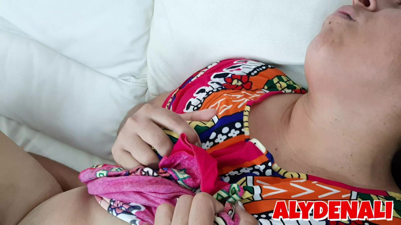 Aly Denali: ดูดและร่วมเพศหีของ Shantall