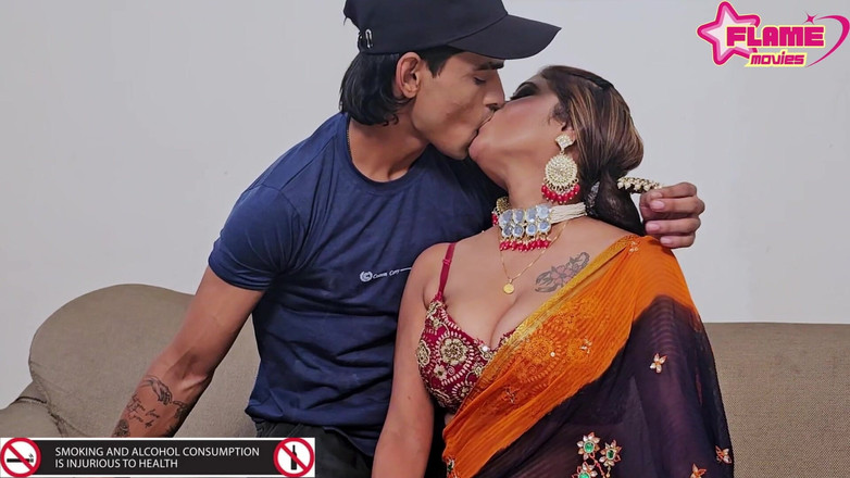 Xflame Movies: Čerstvě vdaná Bhabhi šuká s Neibour a získejte Creampied.mp4