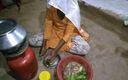 Desigold: 德西印度妻子做饭和做爱