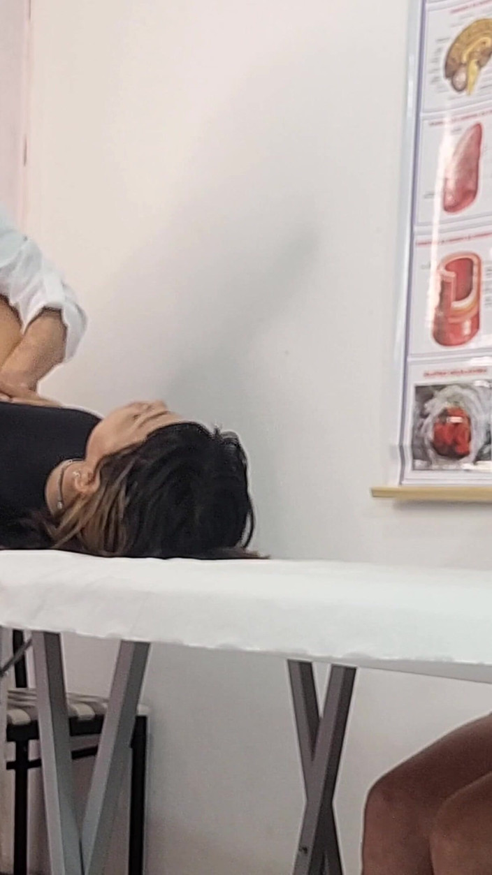 Kasallpimenta: A Lesbian Couple Went to a Male Gynecologist