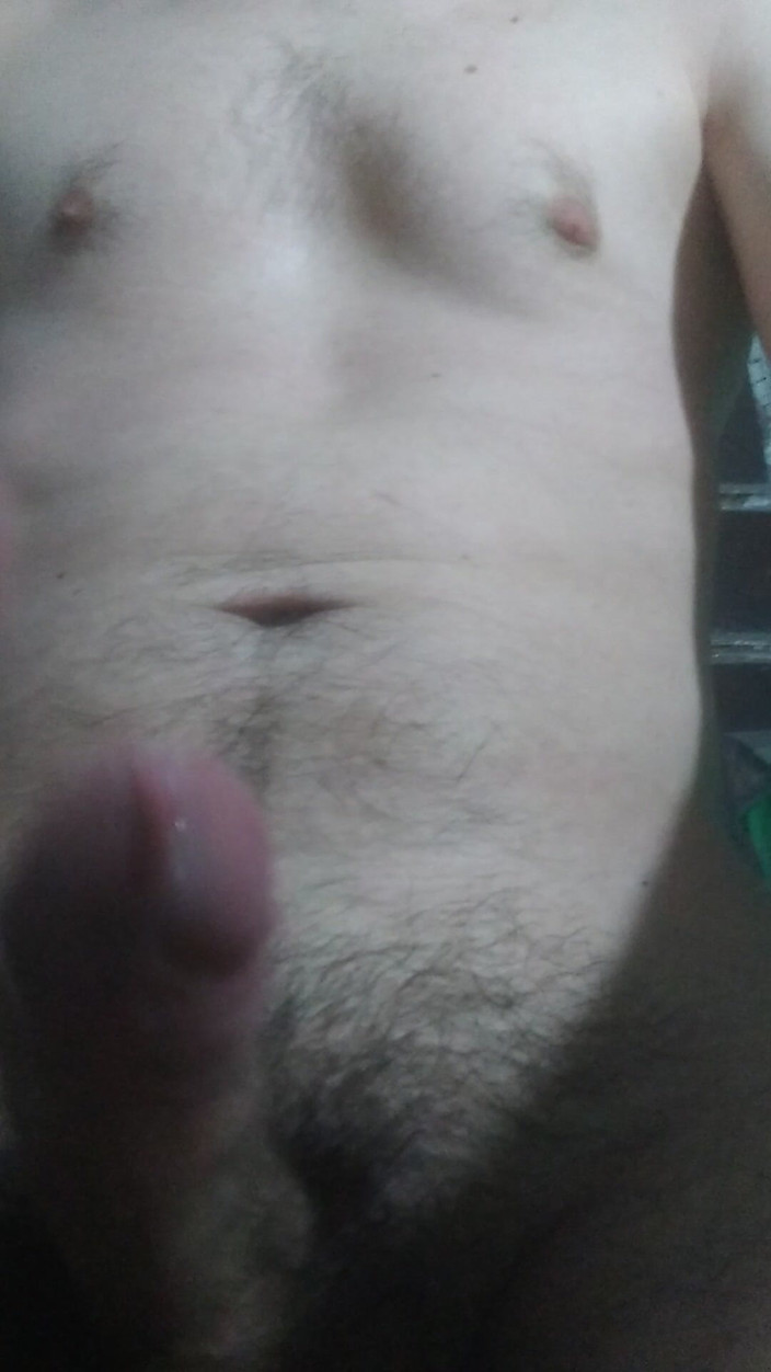 AlejandroFt: Mi sto masturbando in lavanderia.