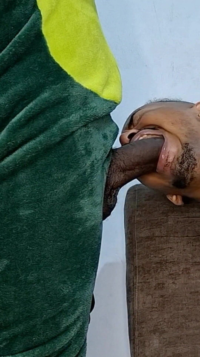 fullgag: Assaporando Il Cazzo Come Un Ghiacciolo