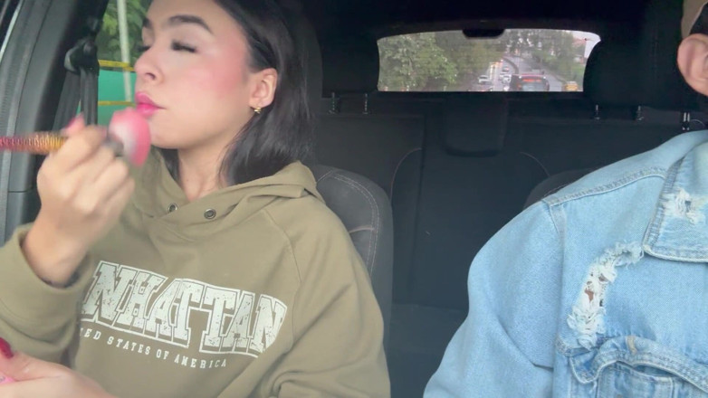 Teen amateur Latinas: Petite Student Gives Handjob in the Car and Makes Him...