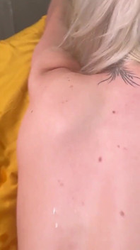 TS Bombshell Alaska hotmess dominatoare