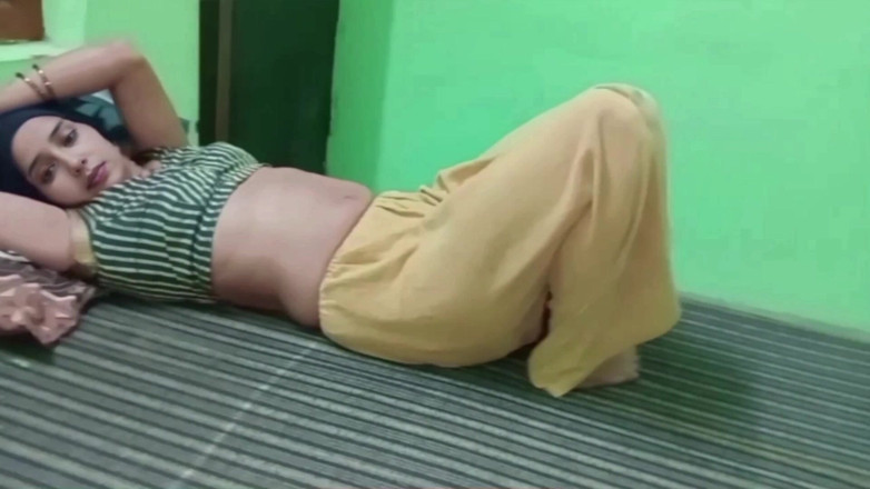 Village studio: India Masala en primer plano duro follando en video porno