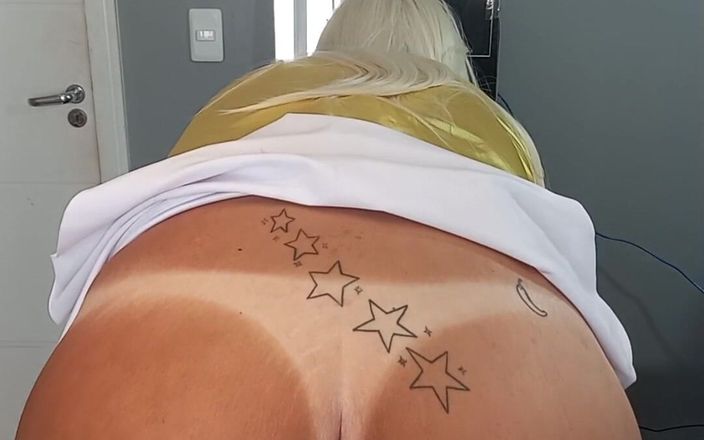 Sexy ass CDzinhafx: Mon cul en bikini sexy et mini-jupe