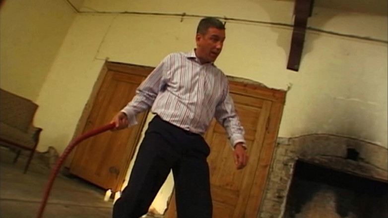 BDSM Deutschland: 捆绑SM，鞭子，束缚，手杖，蜡，长凳，假阳具，振动器，绑起来，尖叫，女同性恋。