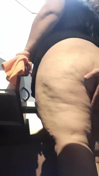 Esposa gordinha rabuda, apenas fãs em câmera lenta
