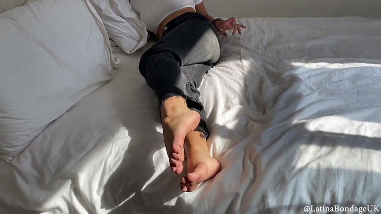 Latina Fetish: 털이 많은 보지를 따먹는 타티 720p)(할인)