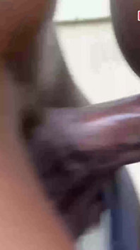 Vidéo De Mon Collègue En Train De Baiser Derrière Le Bâtiment Du Bureau