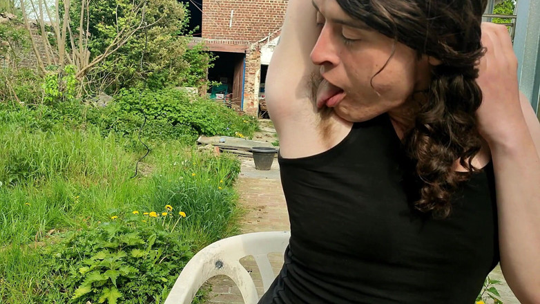 Sara B: Worshiping and licking my armpit